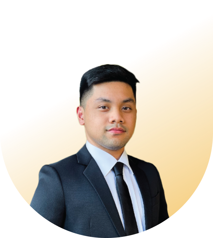 Headshot photo of Year Up Puget Sound graduate Nico Cargo